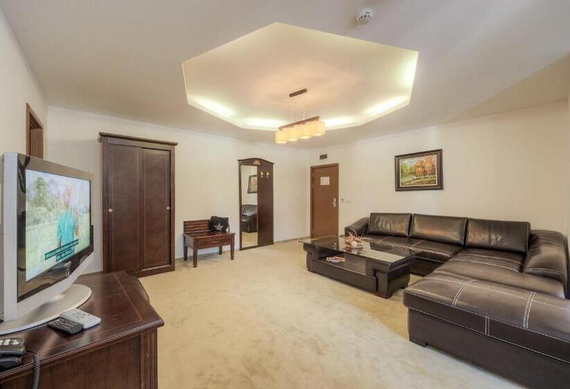 جناح, Mpm Family Hotel Merryan