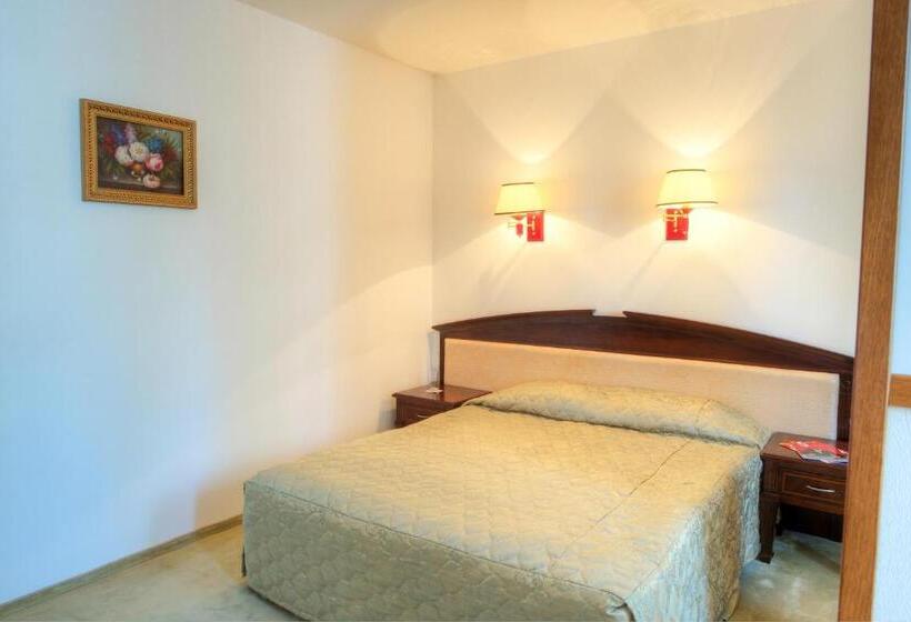 جناح, Mpm Family Hotel Merryan