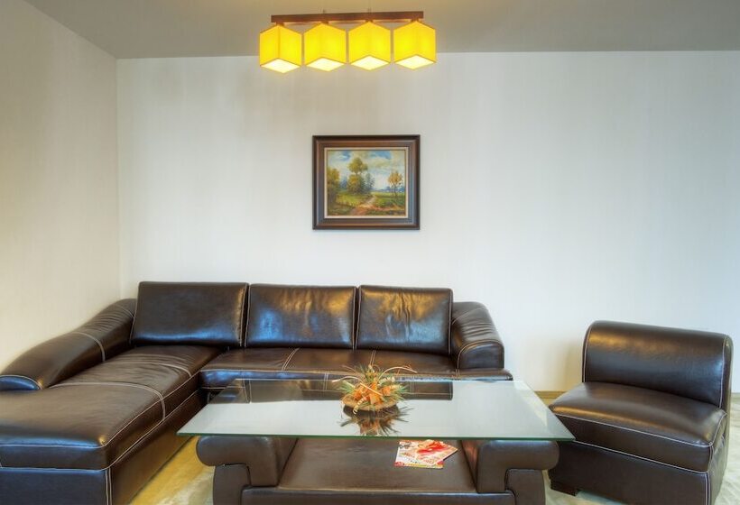 جناح, Mpm Family Hotel Merryan