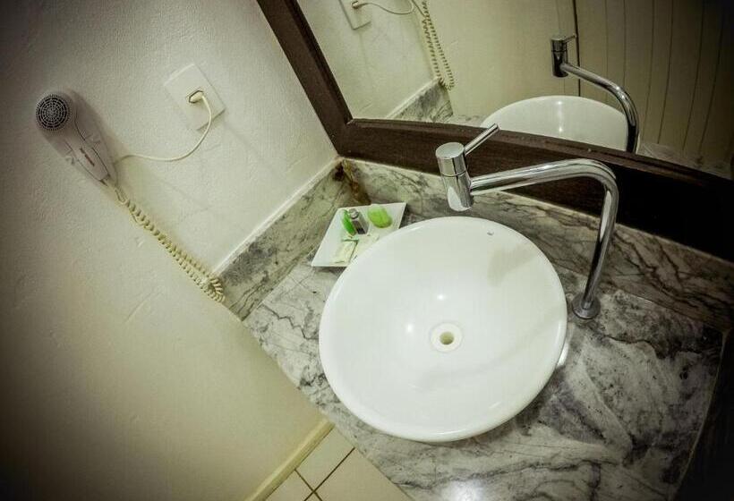 Люкс Вид на Сад, Porto Dos Casais Guest House Itacare