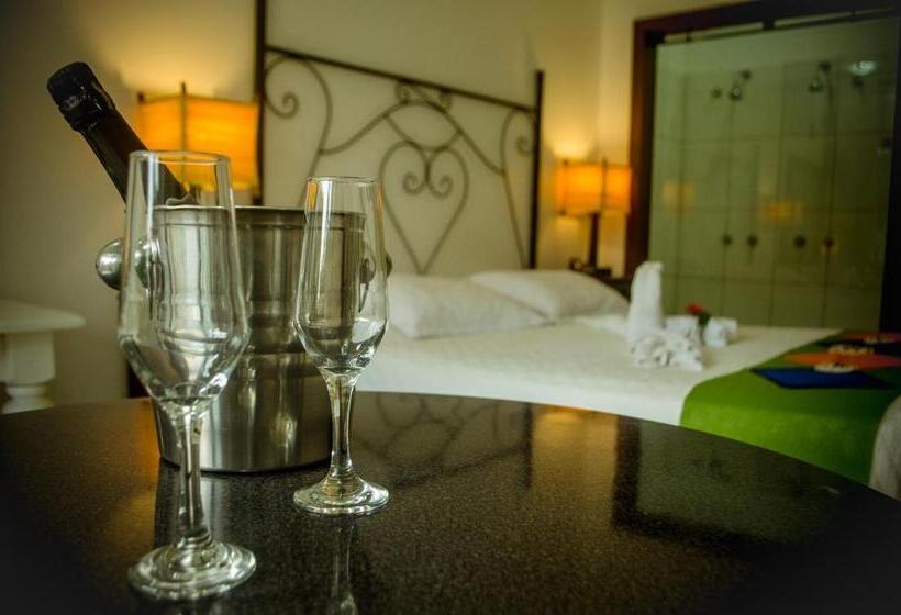 Люкс Вид на Сад, Porto Dos Casais Guest House Itacare
