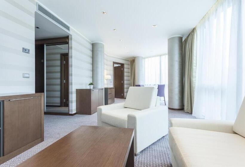 سوییت لوکس, Premier Aqua  Adults Only