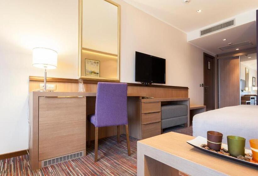 استودیو استاندارد با تراس, Premier Aqua  Adults Only