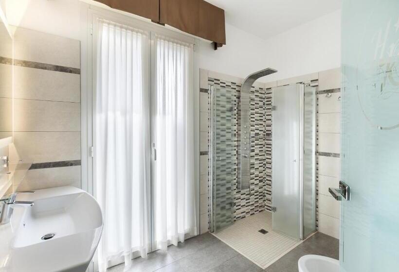 Полулюкс, Riviera