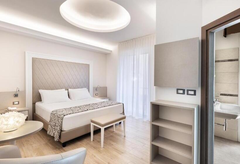 Полулюкс, Riviera