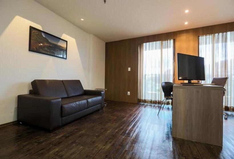 디럭스 룸, San Diego Governador Valadares