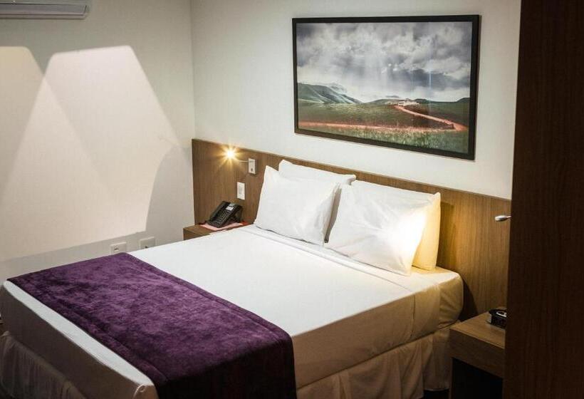 디럭스 룸, San Diego Governador Valadares