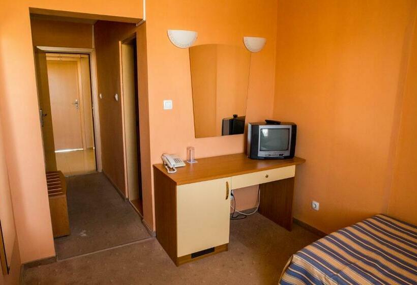 スタンダードシングルルーム, Struma