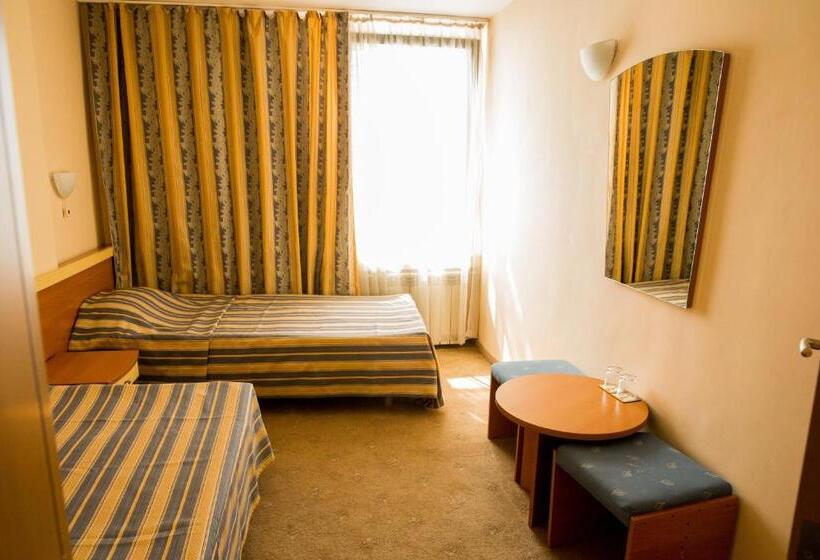 スタンダードルーム, Struma