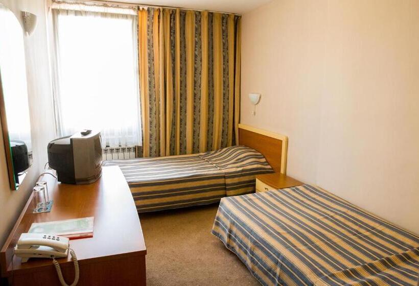 スタンダードルーム, Struma