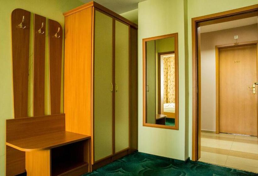 スイート, Struma