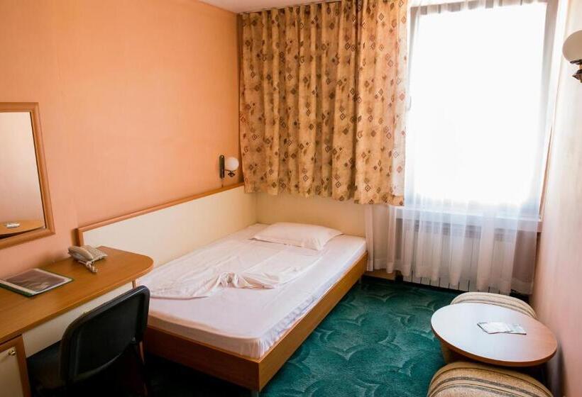 シングルデラックスルーム, Struma