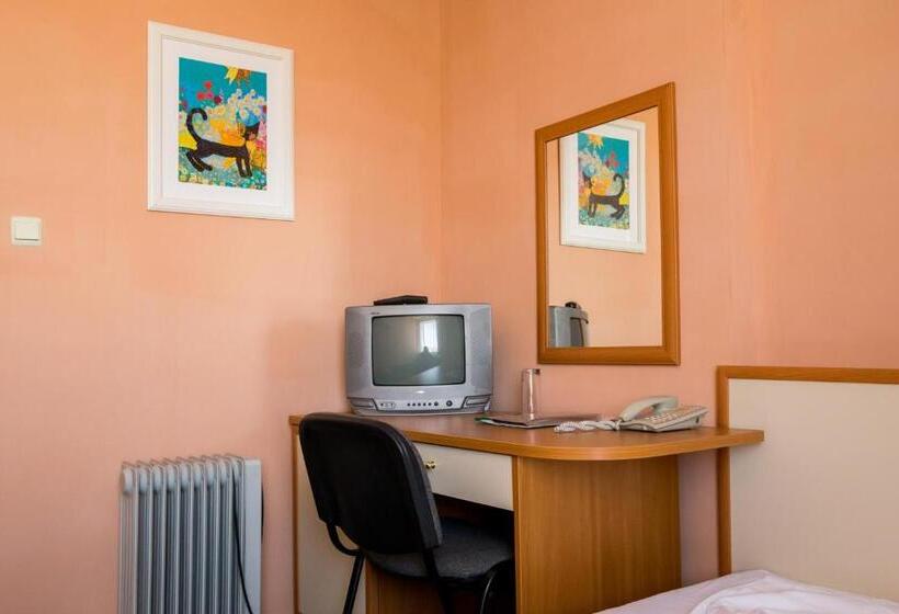 シングルデラックスルーム, Struma