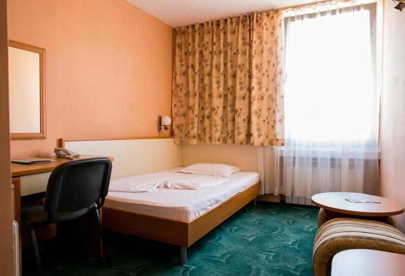 シングルデラックスルーム, Struma