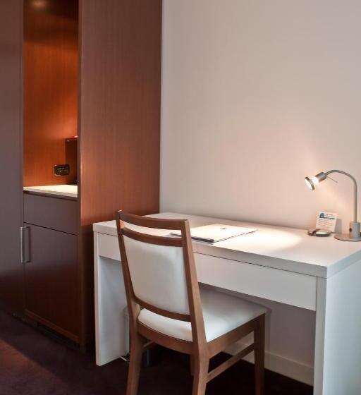 חדר סטנדרט, מיטת קינג, מותאם לאדם עם מוגבלויות, The Gateway Inn, Newcastle