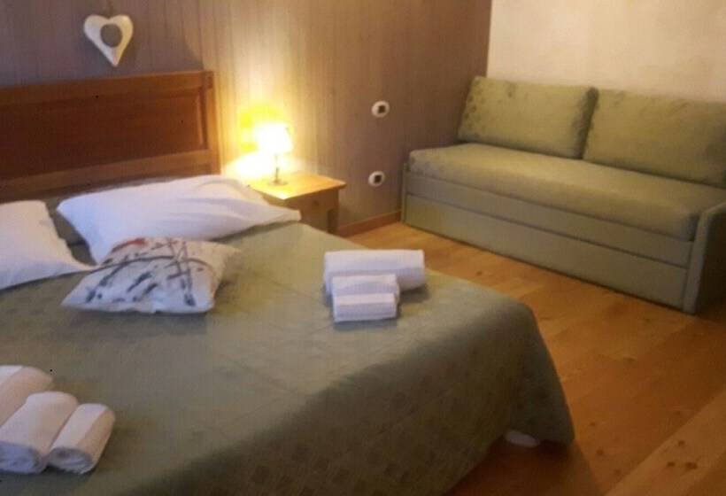 Трехместный Номер Комфорт, Maison Cly Hotel & Restaurant