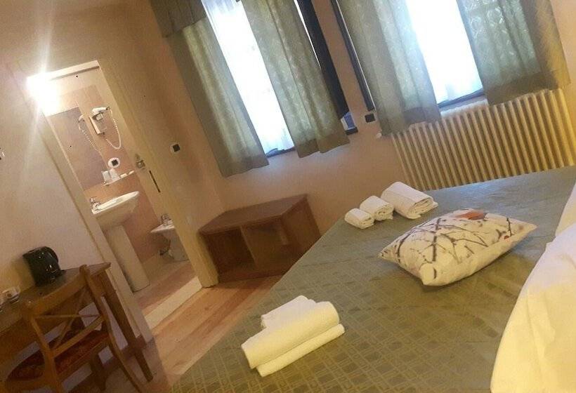 컴포트 트리플 룸, Maison Cly Hotel & Restaurant