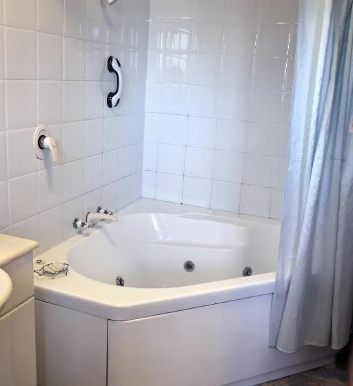 2 Bedrooms Suite Sea View, Baywatch Motor Lodge