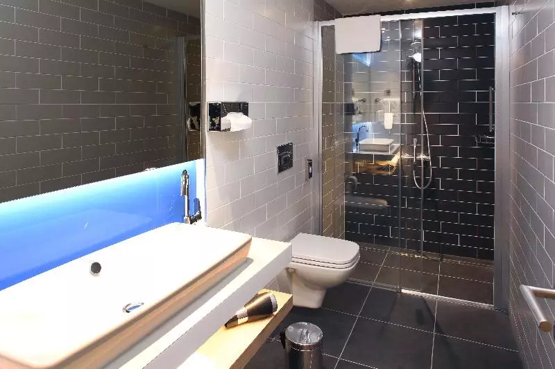 استودیوی استاندارد با چشم‌انداز دریا, Baywatch Motor Lodge