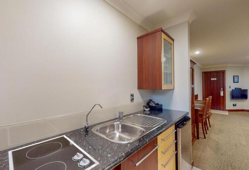 Студия Стандарт, Quantum Lodge Motor Inn