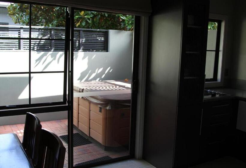 Family Suite, Quantum Lodge Motor Inn