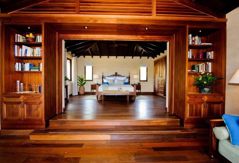 ویلای 1 خوابه, Royal Isabela