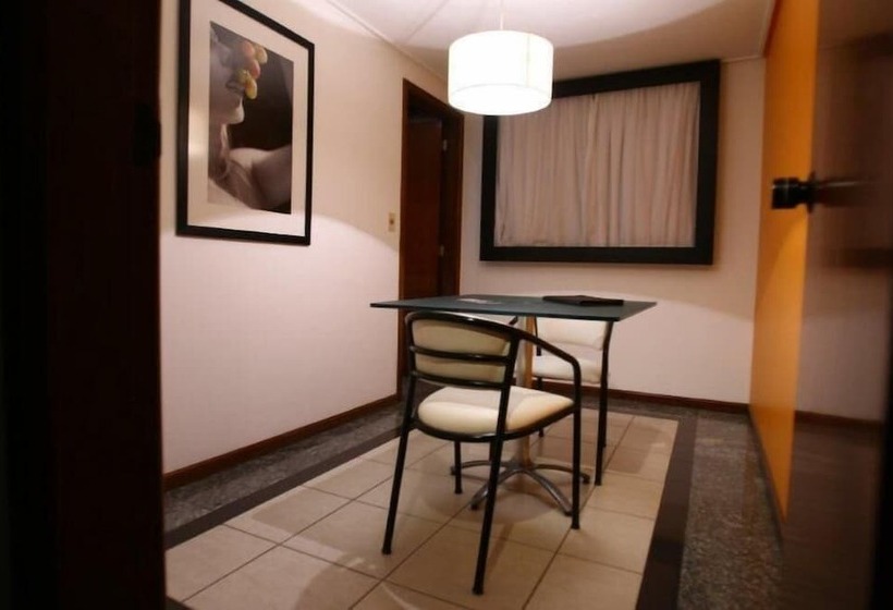 スイート, Rivieras Motel