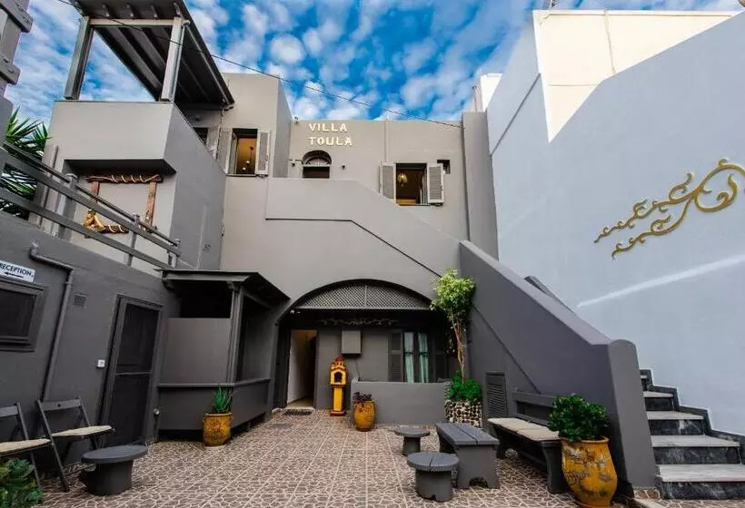 اتاق سوپریور, Villa Toula