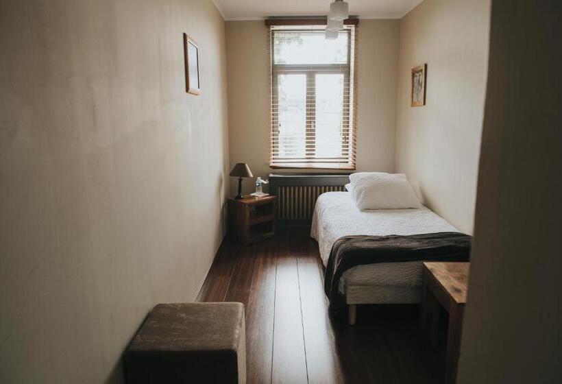 标准三人间, Logis Hôtel Restaurant   Le Moulin D Artres