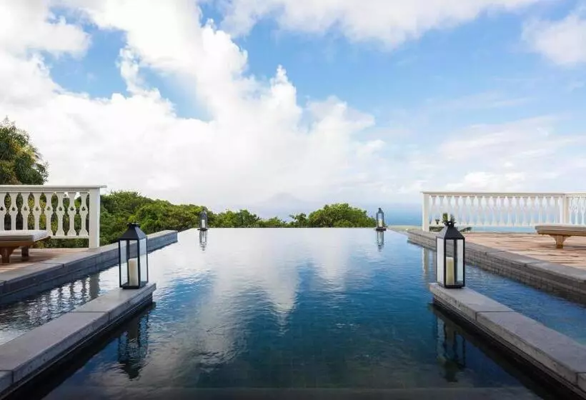 Villa 3 Makuuhuonetta Uima-allas, Belle Mont Sanctuary Resort   Kittitian Hill
