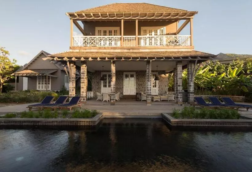 Villa 3 Makuuhuonetta Uima-allas, Belle Mont Sanctuary Resort   Kittitian Hill