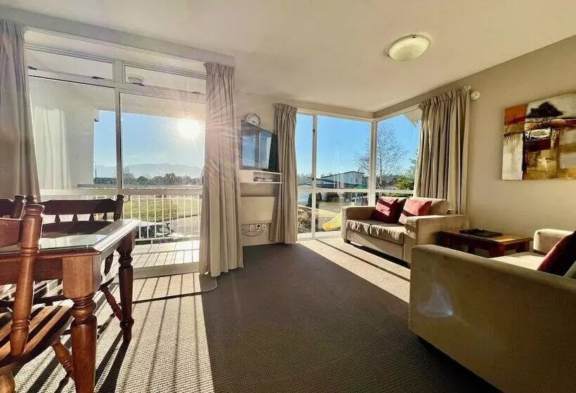 3 Bedroom Apartment, Brinkley Resort