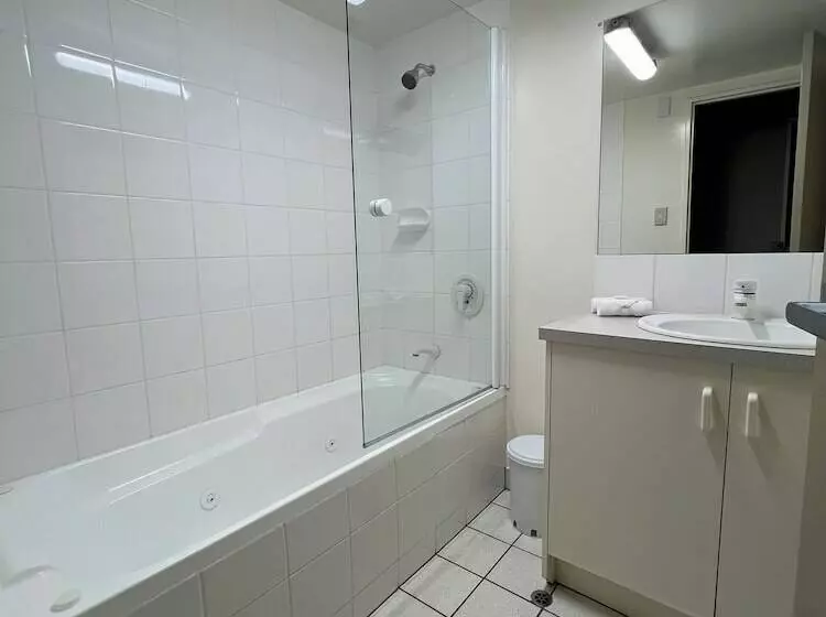 3 Bedroom Apartment, Brinkley Resort