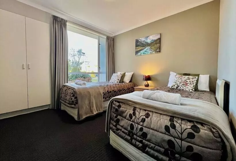 3 Bedroom Apartment, Brinkley Resort