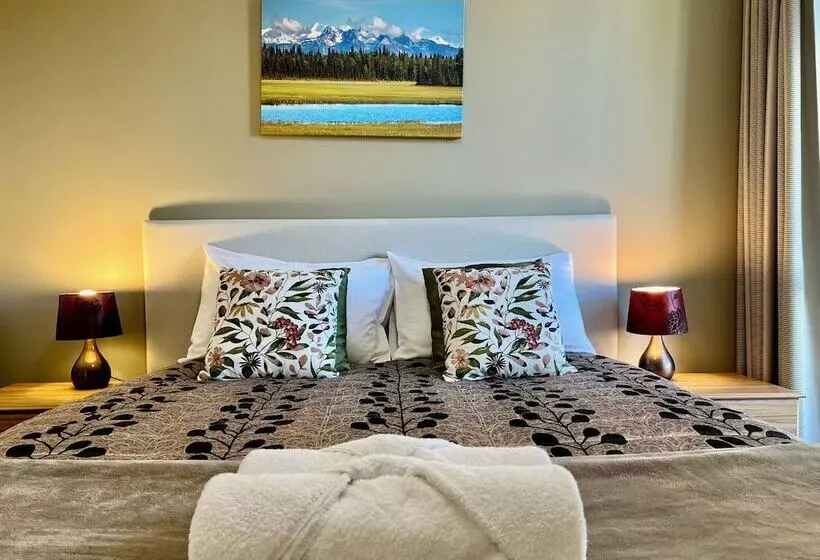 3 Bedroom Apartment, Brinkley Resort