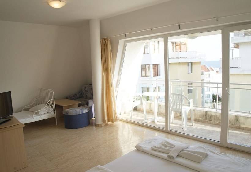 プールビュースタンダードステューディオ, Daisy Guest House