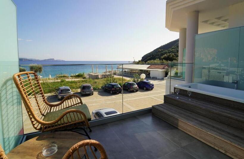 キングサイズベッドのスイートルーム, Enjoy Lichnos Bay Village, Camping, Hotel & Apartments