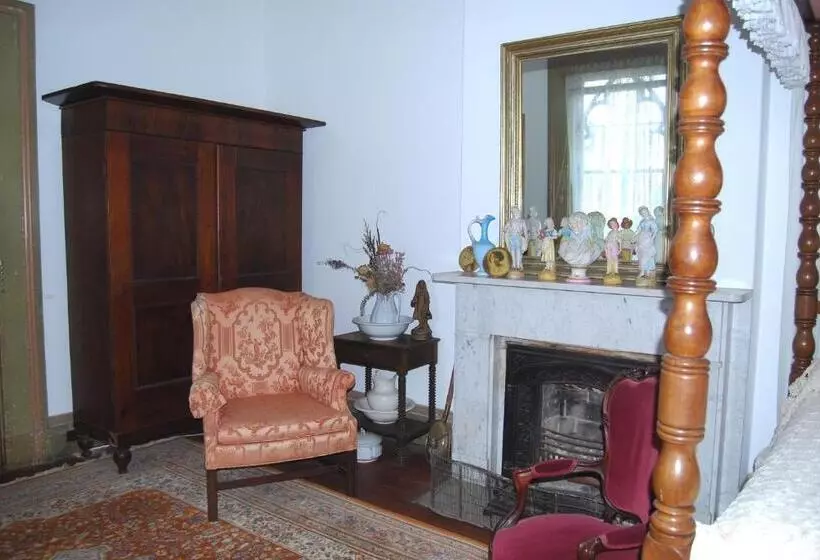 バス共有のスタンダードルーム, Glenfield Plantation Historic Antebellum Bed And Breakfast
