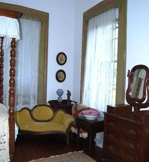 バス共有のスタンダードルーム, Glenfield Plantation Historic Antebellum Bed And Breakfast