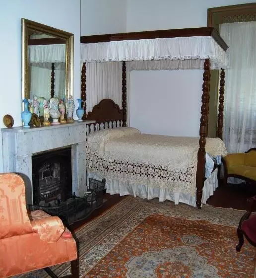 バス共有のスタンダードルーム, Glenfield Plantation Historic Antebellum Bed And Breakfast