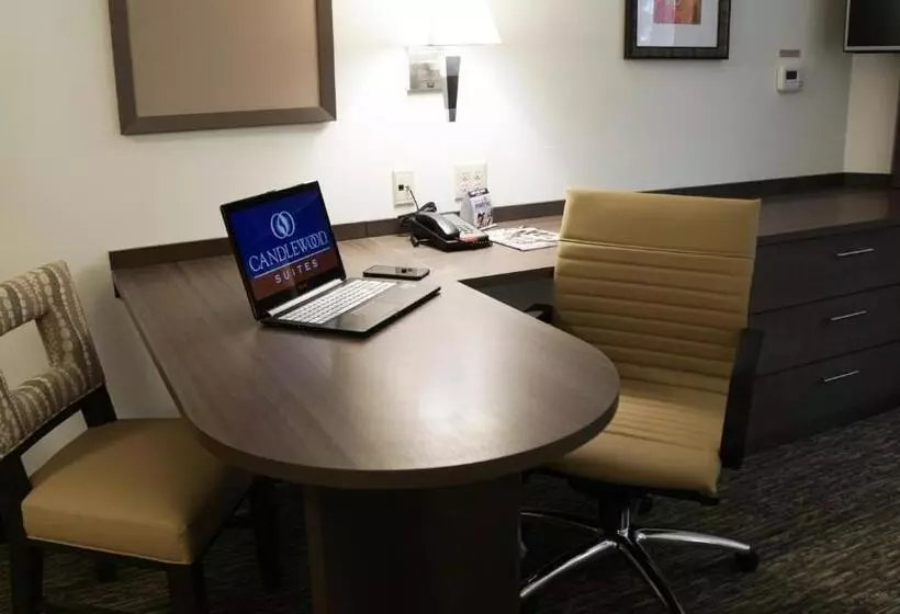 キングサイドベッドのスタンダードワンルーム, Candlewood Suites Vancouver/camas, An Ihg