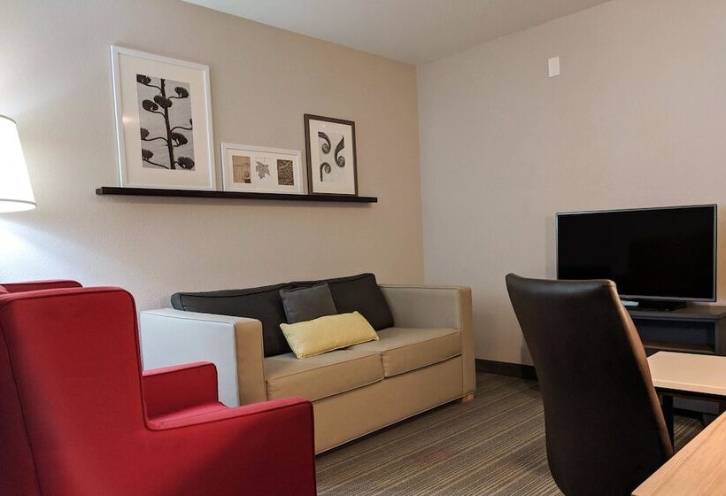 جناح, Comfort Inn & Suites