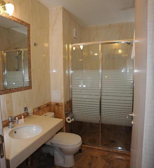 スタンダードルーム, Adria