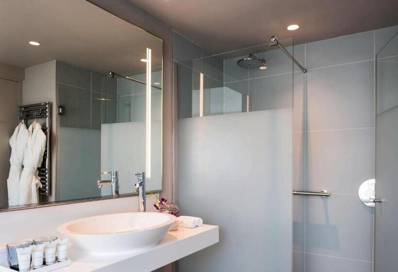 Номер Deluxe Кровать Куин, Cures Marines Hotel & Spa Trouville   Mgallery Collection
