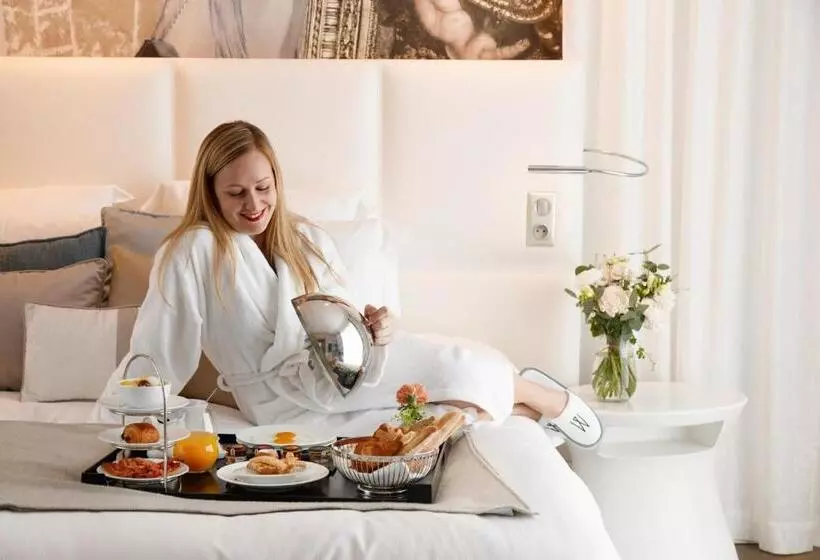 اتاق لوکس با تخت بزرگ, Cures Marines Hotel & Spa Trouville   Mgallery Collection