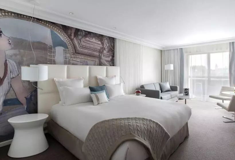 اتاق لوکس با تخت بزرگ, Cures Marines Hotel & Spa Trouville   Mgallery Collection