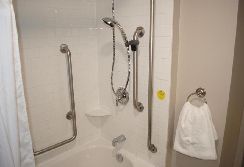 غرفة قياسية لذوى الاحتياجات الخاصة, Days Inn & Suites By Wyndham Lindsay