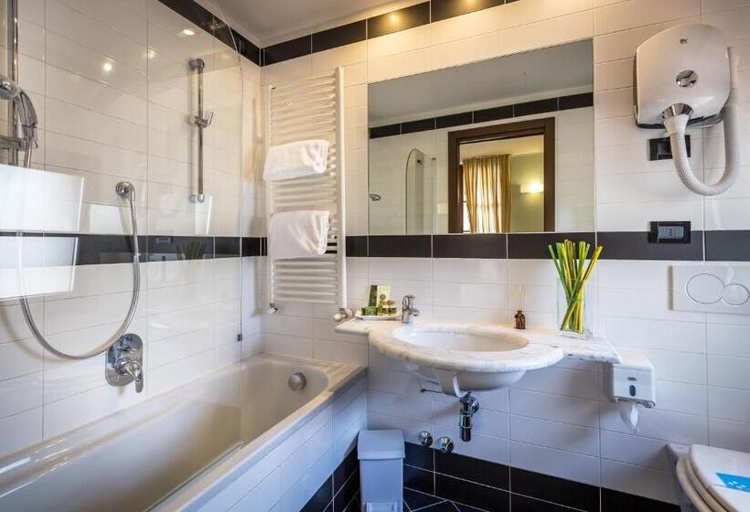 اتاق استاندارد با چشم‌انداز, Duomo Firenze