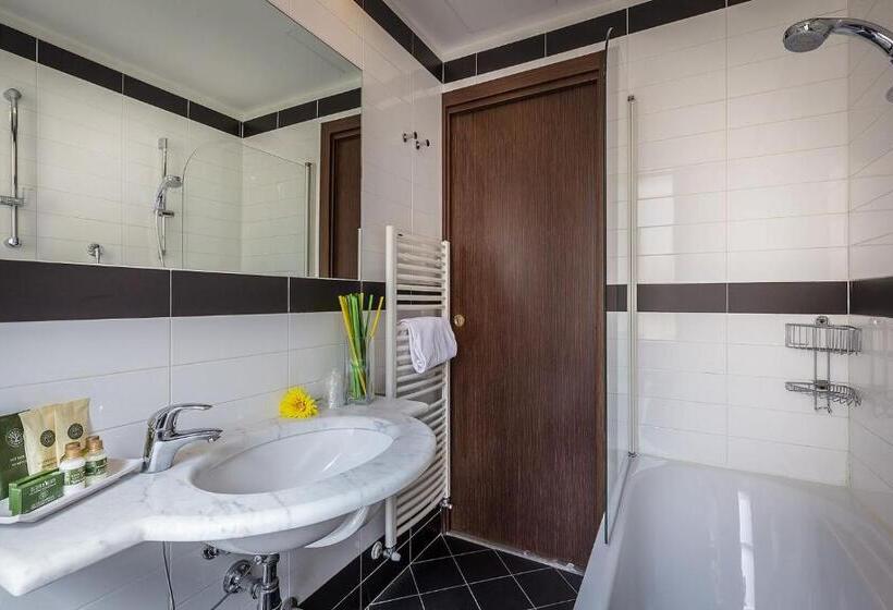 اتاق استاندارد با چشم‌انداز, Duomo Firenze