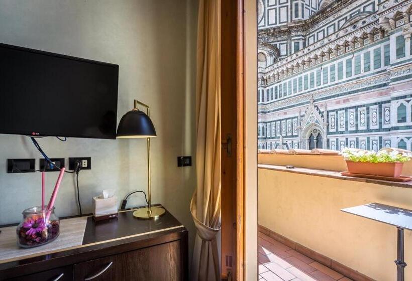 اتاق استاندارد یک تخته با چشم‌انداز, Duomo Firenze